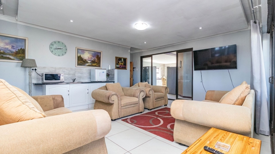 7 Bedroom Property for Sale in Kleinmond Western Cape